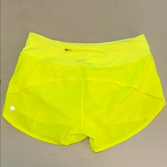 Speed Up Mid-Rise Lined Short 4" size 8 - Picture 3 of 4